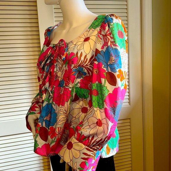 TUCKERNUCK women’s Medium blouse - Picture 3 of 7